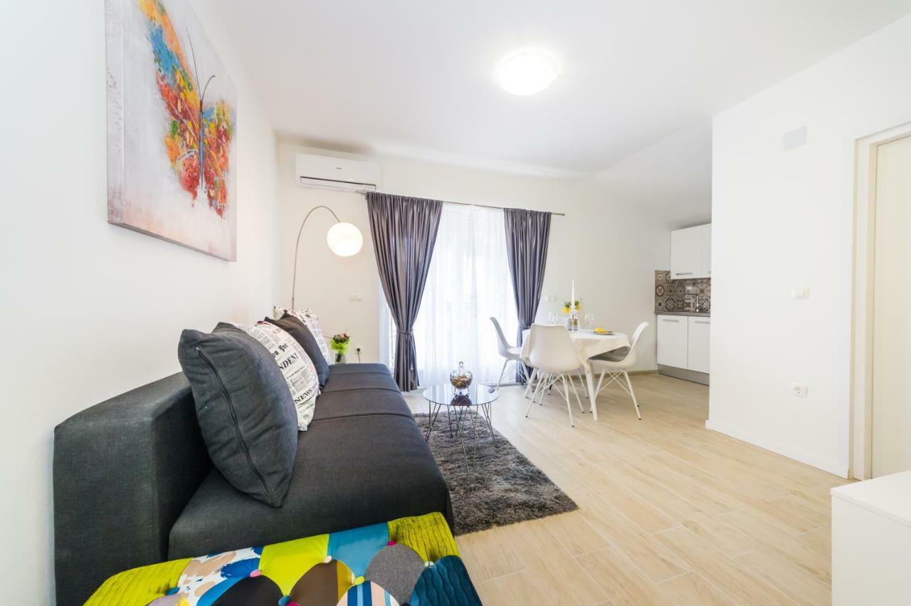 Apartments Maras Zara Esterno foto